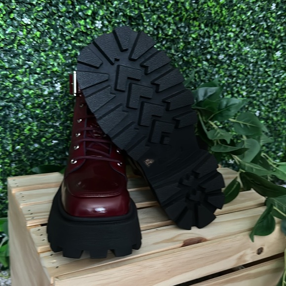 Urban Outfitters Cooperative Tania Buckled Boots - Picture 5 of 6